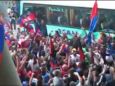Tifosi della Samb festeggiano la promozione con i giocatori dopo Recanati