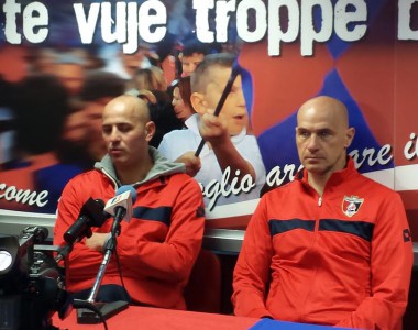 Ieri in sala stampa il capitano e l'allenatore sembravano due 'gemelli arrabbiati'