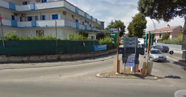 il pericolo incrocio in zona Casone a Villa Rosa