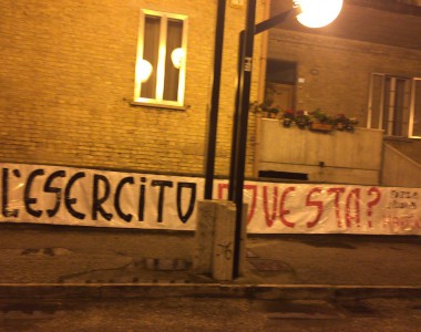 Striscione di Forza Nuova davanti al Comune di Martinsicuro