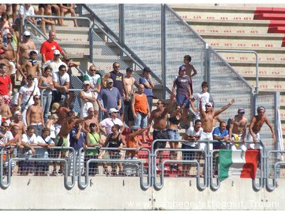 Stadio Riviera delle Palme: uno scorcio del settore distinti durante Samb-Salernitana