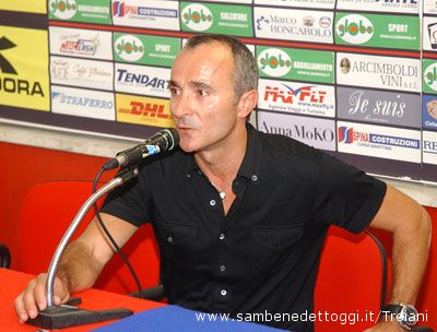 Il presidente Gianni Tormenti nella sala stampa del Riviera dopo la partita Samb-Salernitana