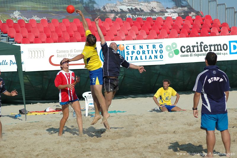 4 - Beach Arena 2008: primo Trofeo delle Palme di Beach Handball