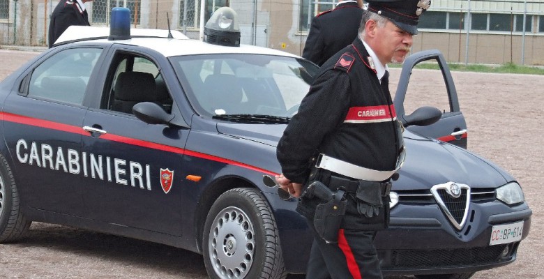 Banca Marche Grottammare rapina alla banca delle marche a cupra bottino 100 mila Banca Marche Grottammare rapina alla banca delle marche a cupra bottino 100 mila
