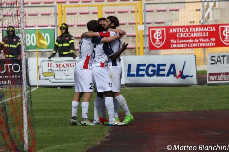 Lecce, te la vedrai con la Sambenedettese: vince a Gubbio col brivido
