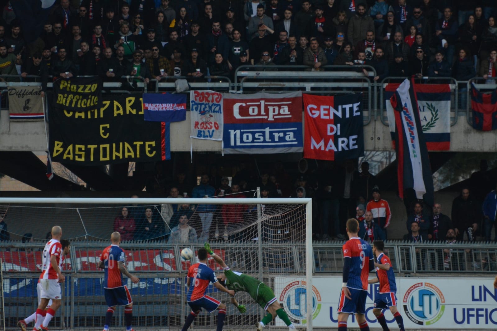 https://www.rivieraoggi.it/wp-content/uploads/2019/03/Il-gol-di-Bianchi.-Samb-Vicenza-1-2.jpg